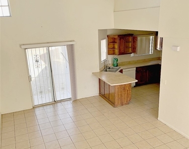 6168 Bluehill Avenue - Photo Thumbnail 6