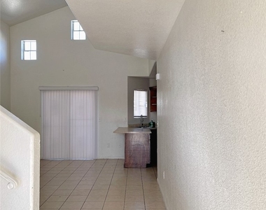 6168 Bluehill Avenue - Photo Thumbnail 4