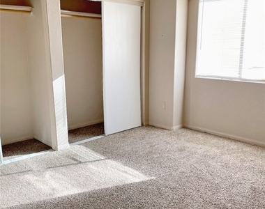 6168 Bluehill Avenue - Photo Thumbnail 18