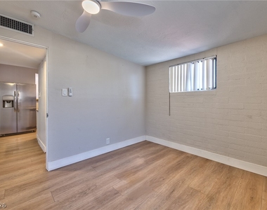 612 Stanford Street - Photo Thumbnail 5