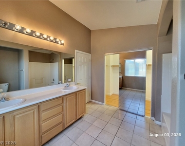 9747 Clifford Walk Avenue - Photo Thumbnail 13