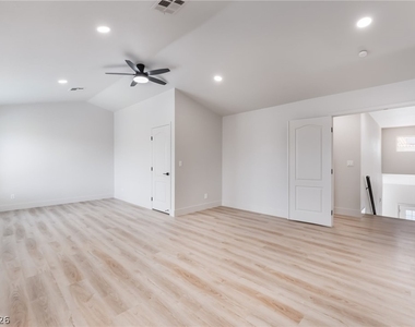 2100 Desert Peak Road - Photo Thumbnail 20
