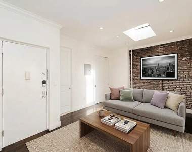 338 East 55th Street - Photo Thumbnail 1