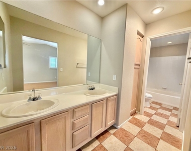 6070 Chisolm Trail - Photo Thumbnail 12