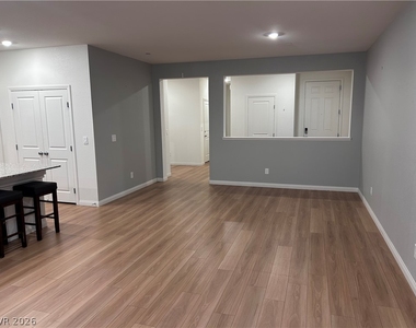 10855 Gentle Crest Avenue - Photo Thumbnail 2