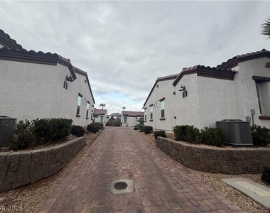 1542 Tilman Lane - Photo Thumbnail 12