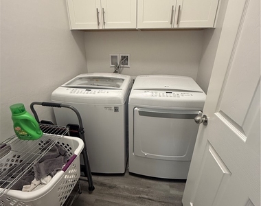 1542 Tilman Lane - Photo Thumbnail 7