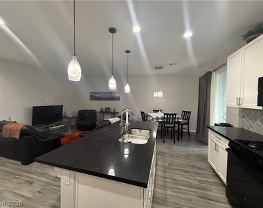 1542 Tilman Lane - Photo Thumbnail 4