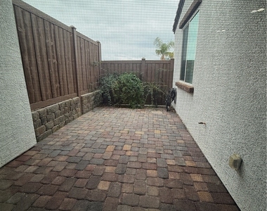 1542 Tilman Lane - Photo Thumbnail 15
