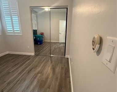 1542 Tilman Lane - Photo Thumbnail 5