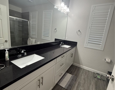 1542 Tilman Lane - Photo Thumbnail 10