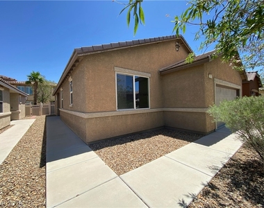 1000 Aspen Cliff Drive - Photo Thumbnail 4