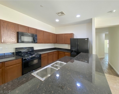 1000 Aspen Cliff Drive - Photo Thumbnail 16