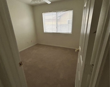 3121 N Floral Vista Avenue - Photo Thumbnail 10