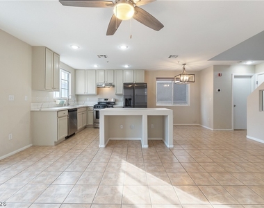 3211 Sunrise Cove Avenue - Photo Thumbnail 2