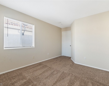 3211 Sunrise Cove Avenue - Photo Thumbnail 18