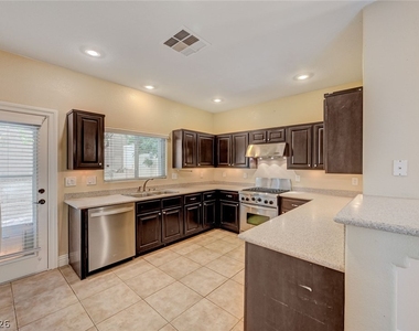 8365 Teton Crest Place - Photo Thumbnail 12