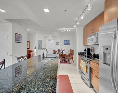 200 W Sahara Avenue - Photo Thumbnail 10