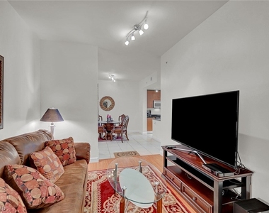 200 W Sahara Avenue - Photo Thumbnail 6