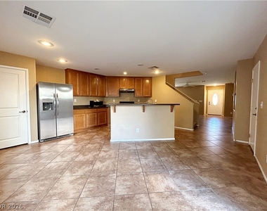 742 Iron Bridge Street - Photo Thumbnail 10