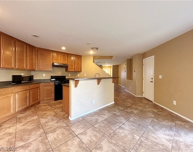 742 Iron Bridge Street - Photo Thumbnail 11