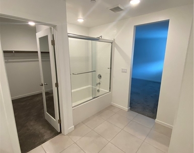 3211 Centano Avenue - Photo Thumbnail 30