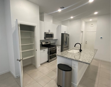 3211 Centano Avenue - Photo Thumbnail 11