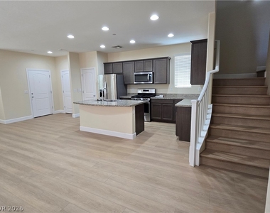 2715 Hammetts Landing Walk - Photo Thumbnail 3