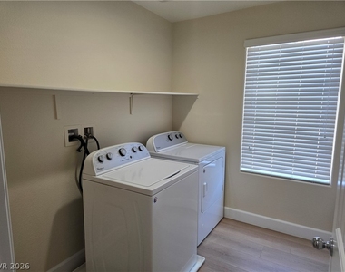 2715 Hammetts Landing Walk - Photo Thumbnail 10