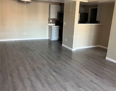 7885 Flamingo Road - Photo Thumbnail 2