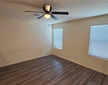 3721 Celesta Vista Avenue - Photo Thumbnail 7