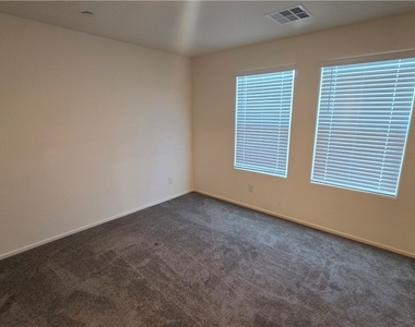 3721 Celesta Vista Avenue - Photo Thumbnail 9