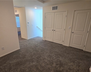 3721 Celesta Vista Avenue - Photo Thumbnail 15
