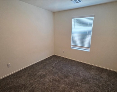 3721 Celesta Vista Avenue - Photo Thumbnail 17