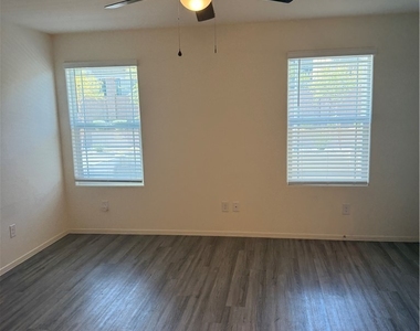 3721 Celesta Vista Avenue - Photo Thumbnail 8