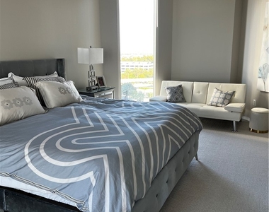2857 Paradise Road - Photo Thumbnail 8