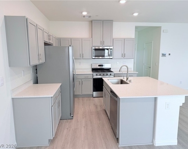 9992 Ullom Drive - Photo Thumbnail 3