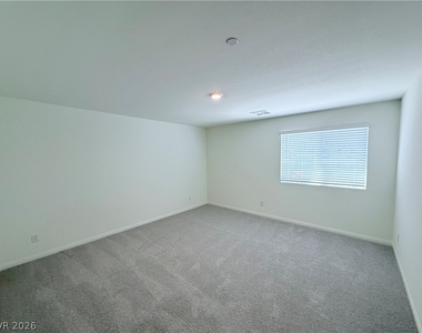 9992 Ullom Drive - Photo Thumbnail 5