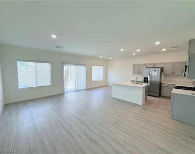 9992 Ullom Drive - Photo Thumbnail 1