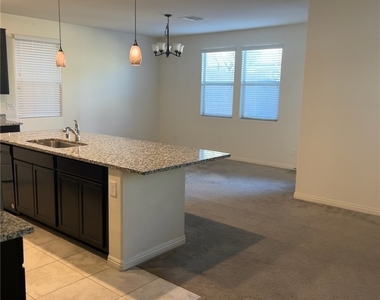 910 Cherry Glen Place - Photo Thumbnail 3