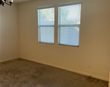 910 Cherry Glen Place - Photo Thumbnail 10