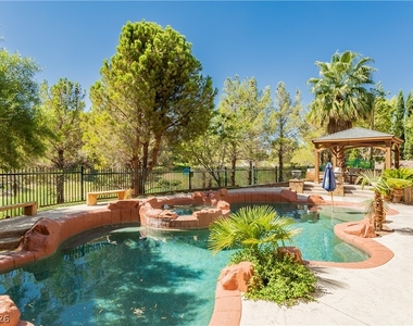 12097 Oakland Hills Drive - Photo Thumbnail 8
