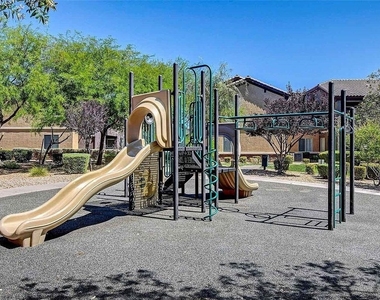 6868 Sky Pointe Drive - Photo Thumbnail 21