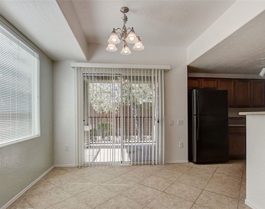 6868 Sky Pointe Drive - Photo Thumbnail 3