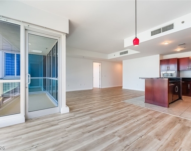 4575 Dean Martin Drive - Photo Thumbnail 8