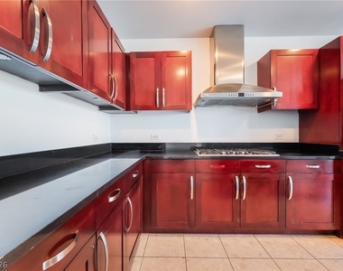 4575 Dean Martin Drive - Photo Thumbnail 11
