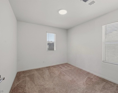 7182 Copper Grove Avenue - Photo Thumbnail 16