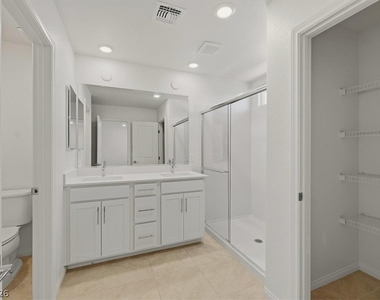 7182 Copper Grove Avenue - Photo Thumbnail 11