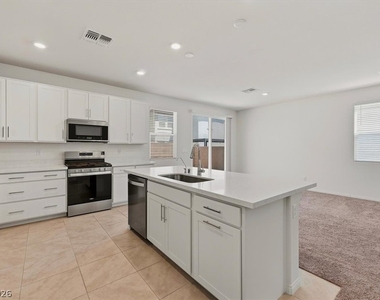 7182 Copper Grove Avenue - Photo Thumbnail 7