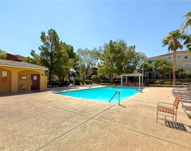 9303 Gilcrease Avenue - Photo Thumbnail 9